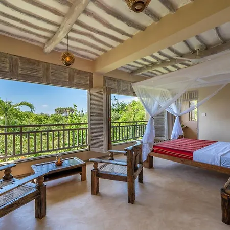 Tombo House Bed & Breakfast Diani Beach Exterior photo