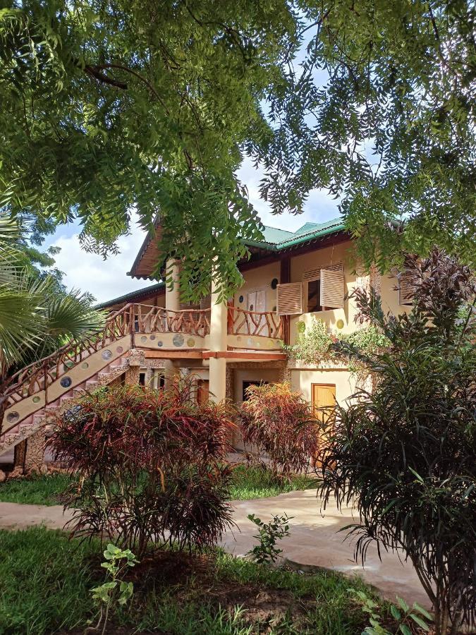 Nocleg ze śniadaniem Tombo House Diani Beach
